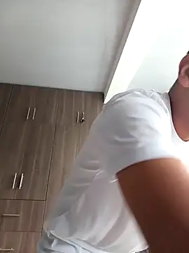 stivenlujan69 online show from November 20, 1:01 pm