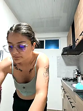 stivenlujan69 online show from November 20, 12:22 am