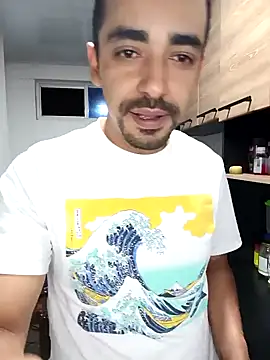 stivenlujan69 online show from October 7, 12:33 am