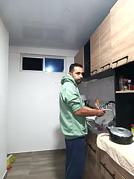 stivenlujan69 online show from September 28, 1:12 am