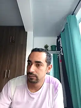 stivenlujan69 online show from January 17, 10:57 pm