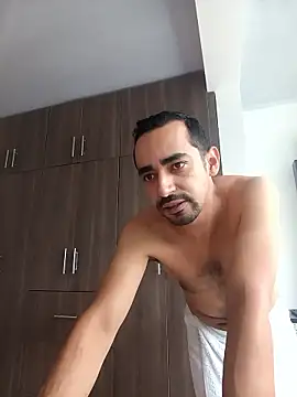 stivenlujan69 online show from January 11, 3:08 pm