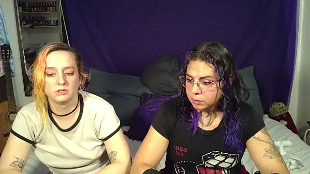 Snapshot of Alani_TransGirl chatting on October 1, 10:35 pm Alani TransGirl online show from October 1, 10:35 pm