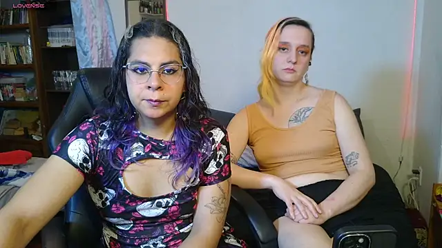 Snapshot of Alani_TransGirl chatting on October 24, 7:24 pm Alani TransGirl online show from October 24, 7:24 pm