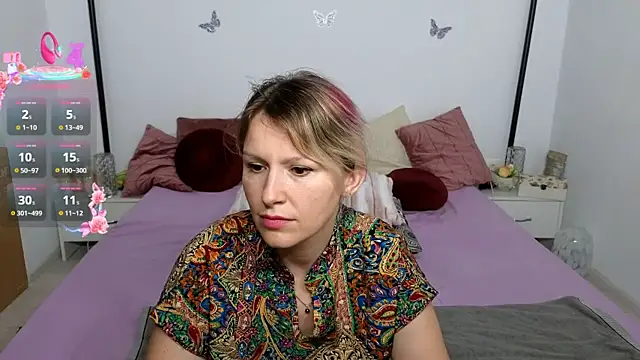 Snapshot of BushyBarb chatting on June 25, 10:04 pm BushyBarb online show from June 25, 10:04 pm