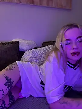 marnemzavar444 online show from December 21, 4:19 pm