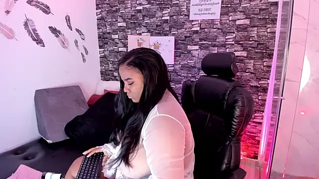 Snapshot of Elsie_morris12 chatting on September 20, 7:08 pm Elsie morris12 online show from September 20, 7:08 pm