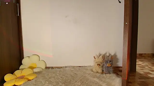 Isa laurentt  online show from March 26, 8:07 pm