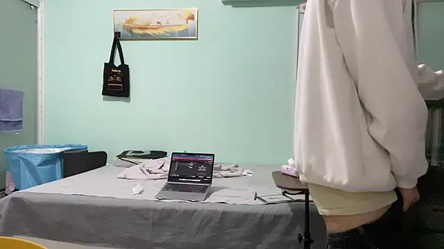 cily online show from December 18, 11:25 am