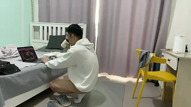 cily online show from December 17, 3:44 am