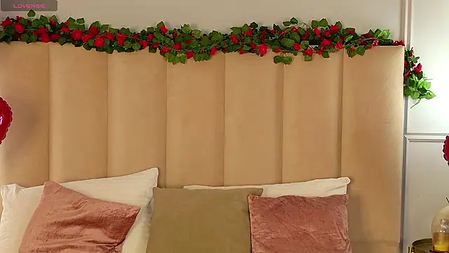 AdoraCortes online show from February 10, 5:06 am