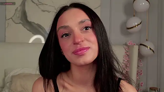 AdoraCortes online show from November 30, 5:08 am