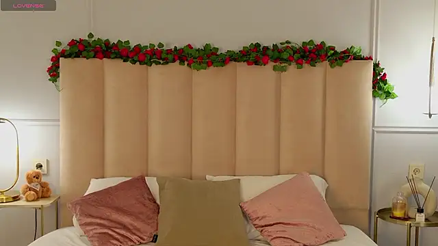 AdoraCortes online show from February 5, 5:03 am