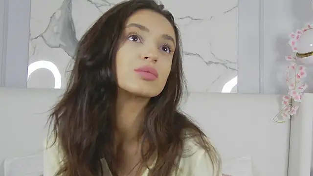 AdoraCortes online show from September 21, 5:12 am