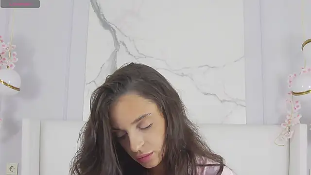 AdoraCortes online show from September 9, 5:06 am