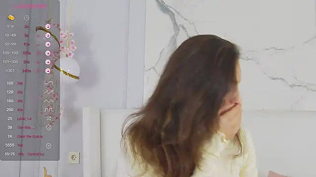 AdoraCortes online show from September 9, 5:33 pm