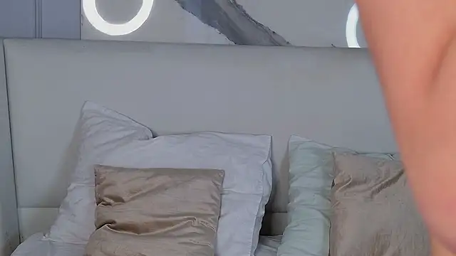 AdoraCortes online show from November 24, 5:07 am