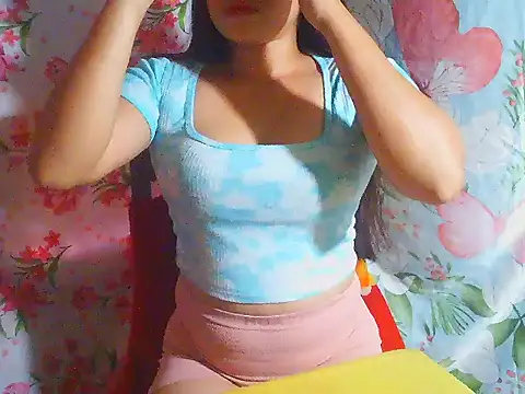 Katie Winslet online show from February 1, 11:58 pm