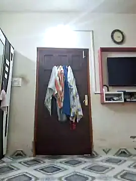 Snapshot of SIMIHOT chatting on June 27, 9:37 am SIMIHOT online show from June 27, 9:37 am