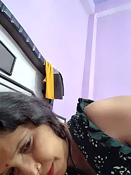 Snapshot of Sonalihot_ chatting on July 8, 3:30 am Sonalihot online show from July 8, 3:30 am