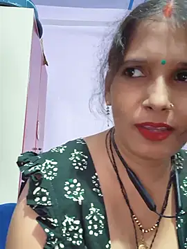 Snapshot of Sonalihot_ chatting on June 15, 9:20 am Sonalihot online show from June 15, 9:20 am