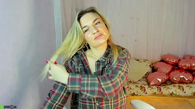 Marie Ellie online show from March 4, 1:24 am