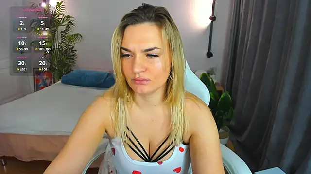 Marie Ellie online show from February 13, 1:38 am