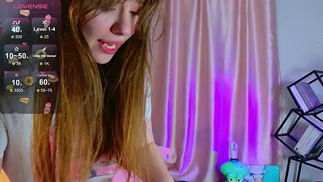 Snapshot of Moon__Bunny chatting on May 8, 1:37 pm Moon Bunny online show from May 8, 1:37 pm