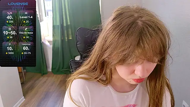 Snapshot of Moon__Bunny chatting on June 19, 3:29 pm Moon Bunny online show from June 19, 3:29 pm