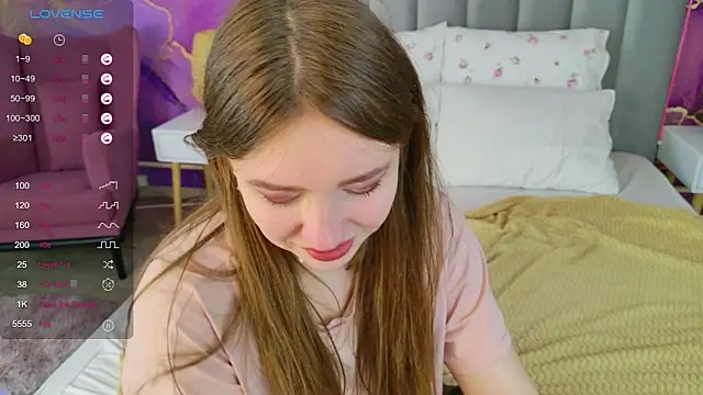 Moon  Bunny online show from March 7, 3:17 pm