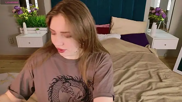 Moon  Bunny online show from February 15, 12:26 pm