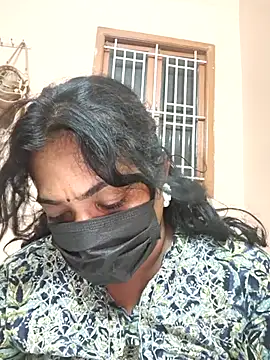 Snapshot of Tamil_Mithra chatting on November 1, 5:07 pm Tamil Mithra online show from November 1, 5:07 pm