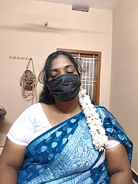 Snapshot of Tamil_Mithra chatting on November 5, 11:57 am Tamil Mithra online show from November 5, 11:57 am