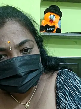 Snapshot of Tamil_Mithra chatting on February 18, 7:17 am Tamil Mithra online show from February 18, 7:17 am