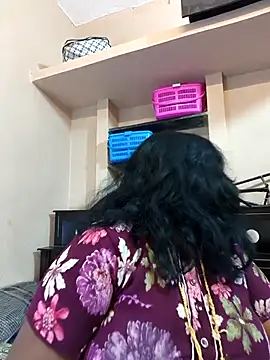 Snapshot of Tamil_Mithra chatting on November 13, 5:06 pm Tamil Mithra online show from November 13, 5:06 pm