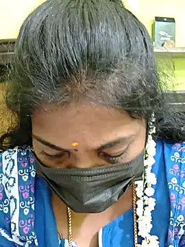 Snapshot of Tamil_Mithra chatting on February 26, 7:19 am Tamil Mithra online show from February 26, 7:19 am