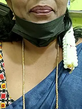 Snapshot of Tamil_Mithra chatting on March 3, 6:09 am Tamil Mithra online show from March 3, 6:09 am