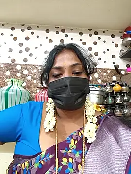 Snapshot of Tamil_Mithra chatting on November 11, 4:57 pm Tamil Mithra online show from November 11, 4:57 pm