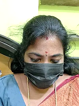 Snapshot of Tamil_Mithra chatting on February 13, 7:52 am Tamil Mithra online show from February 13, 7:52 am