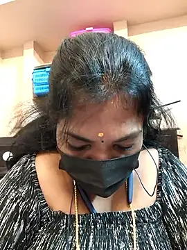 Snapshot of Tamil_Mithra chatting on November 12, 2:43 pm Tamil Mithra online show from November 12, 2:43 pm