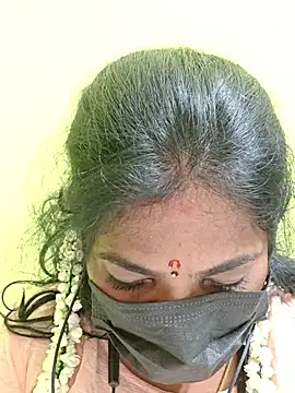 Snapshot of Tamil_Mithra chatting on February 11, 7:36 pm Tamil Mithra online show from February 11, 7:36 pm