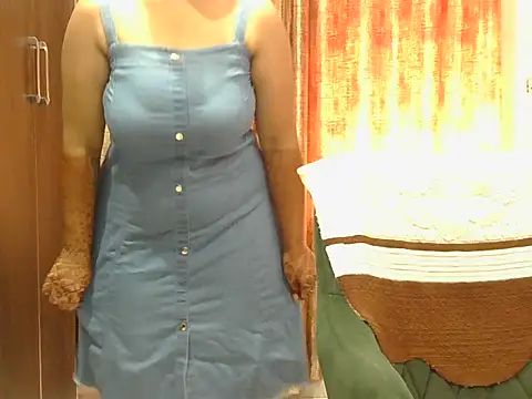 Roxy sweety  online show from October 9, 5:30 am