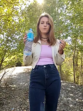 YOOUR EVAA online show from September 15, 4:57 am