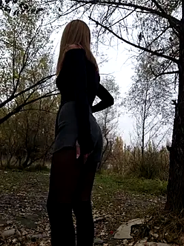 YOOUR EVAA online show from October 12, 9:32 am