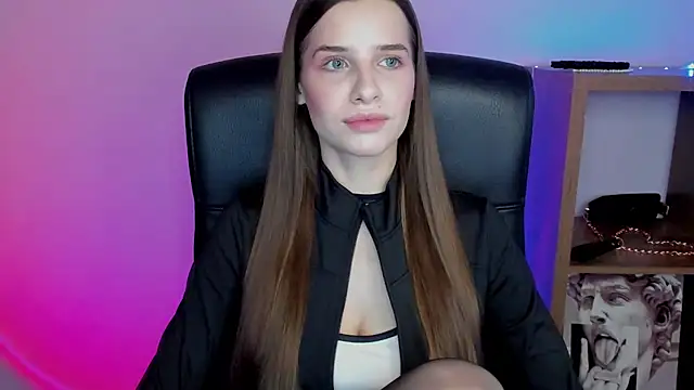 LuxMaya online show from November 17, 7:34 am