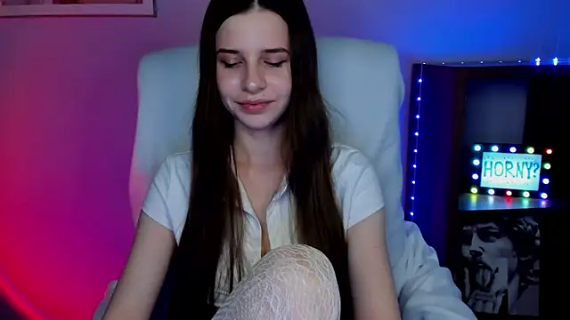 LuxMaya online show from March 24, 8:14 am