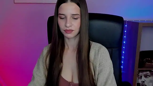 LuxMaya online show from November 19, 7:30 am