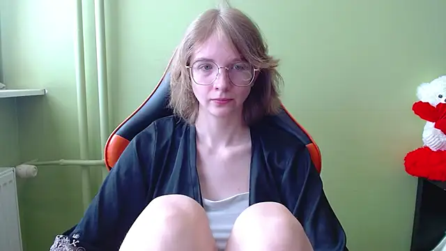 juicyPenny online show from April 29, 6:28 am