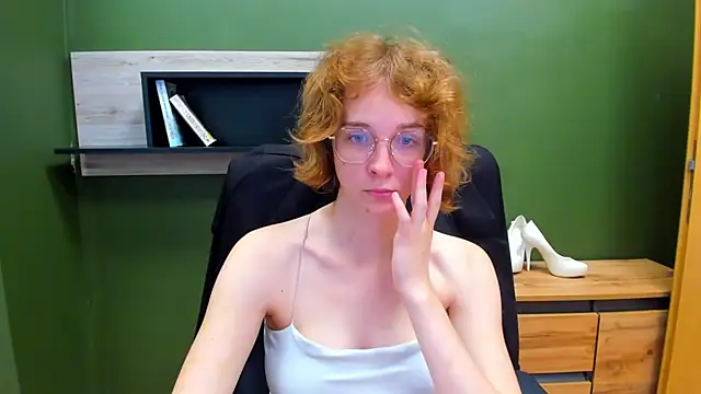 juicyPenny online show from September 9, 6:34 am