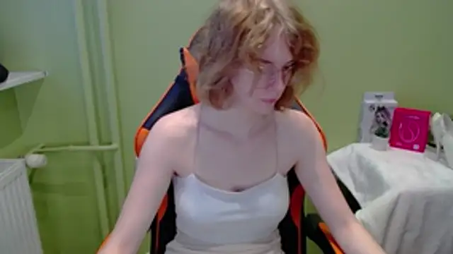 juicyPenny online show from November 19, 7:30 am